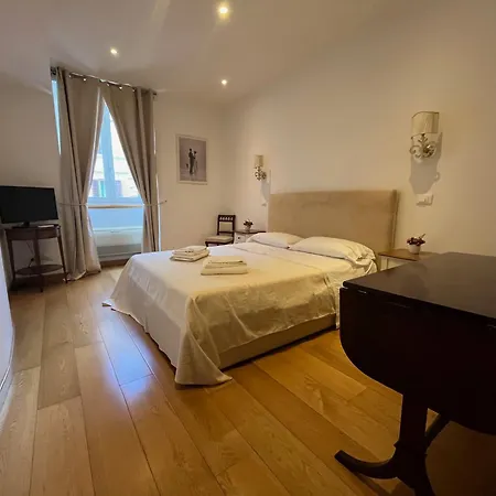 艾普拉蒂罗马套房住宿加早餐旅馆 4* 罗马