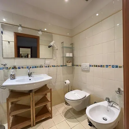 艾普拉蒂罗马套房住宿加早餐旅馆 4*