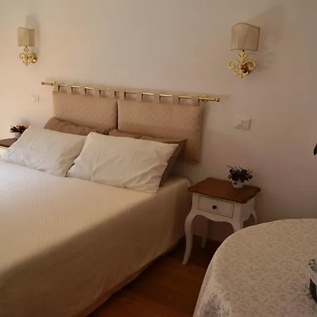 艾普拉蒂罗马套房住宿加早餐旅馆 4*